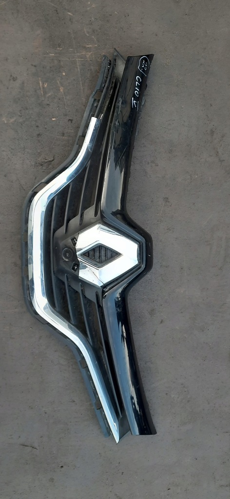 фото №1, Решётка радиатора решётка радиатора бампера перед хром renault clio v 623102335r