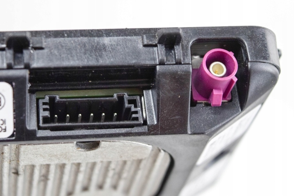 фото №5, Volkswagen id.3 e11 pro беспроводная станция зарядки смартфонов 5na980611