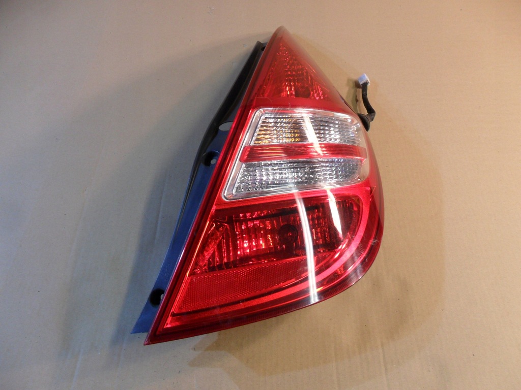 фото №1, Лампа правая 92402-2r0 hyundai i30