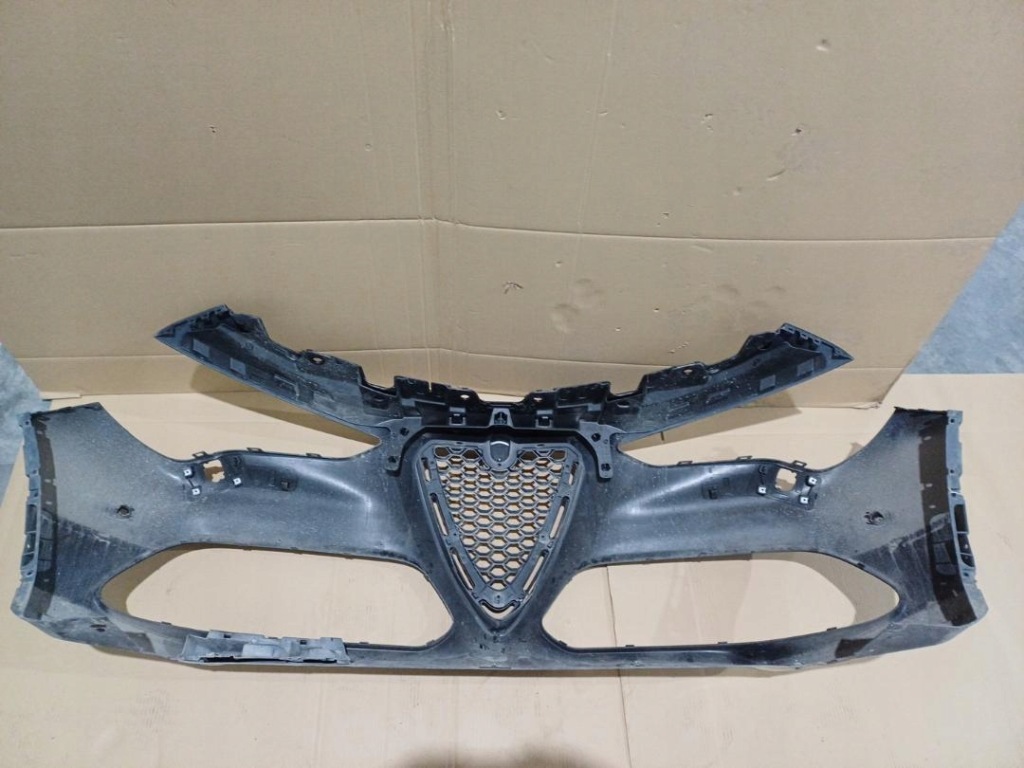 Бампер передний alfa romeo stelvio 50540712 в Украине