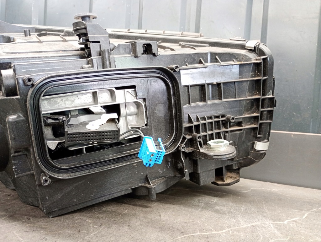 фото №10, A2069067903 фара левый mercedes w206 c klasa digital light