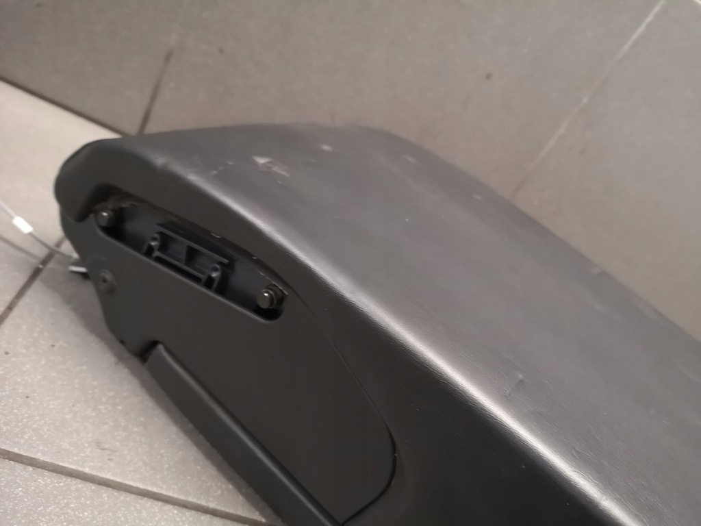 фото №9, Підлокітник сидіння задня чорний audi a8 d3