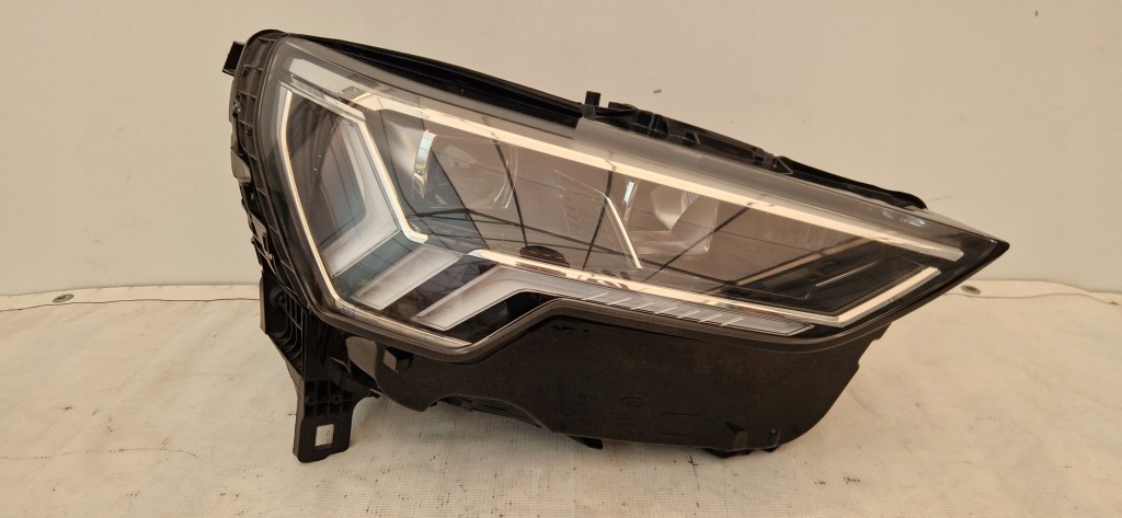 фото №1, Audi q3 83a full led комплектна лампа передня права