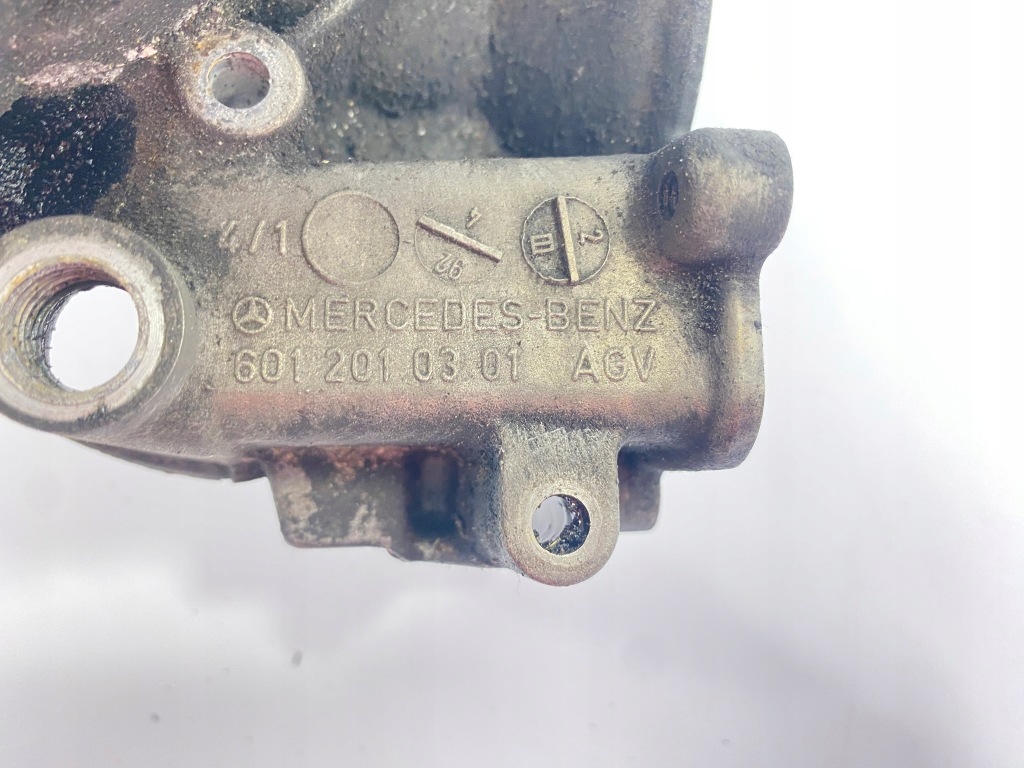 Корпус термостата патрубок водяной mercedes w124 6012010301 200d 250d 300d Доставка