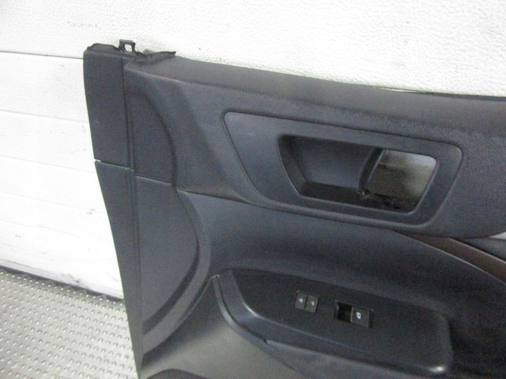 фото №10, Toyota highlander iii 2016 обшивка двері перед