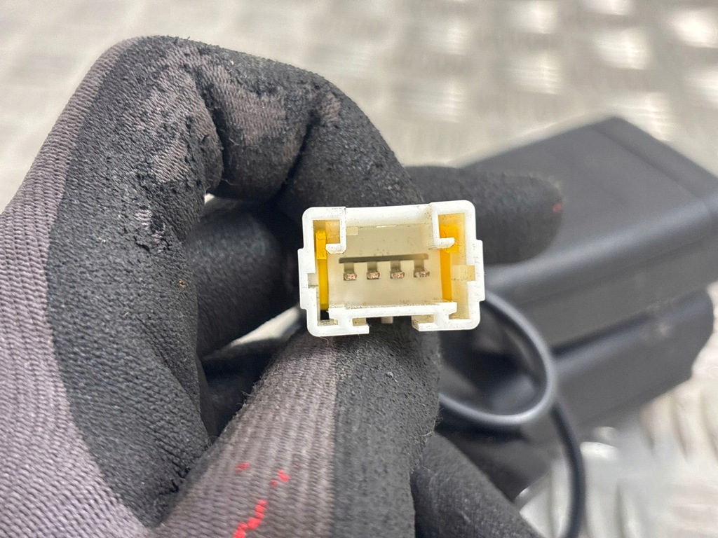 фото №6, Citroen ds4 2012 пряжка середнього поперечина безпеки сидіння заднього