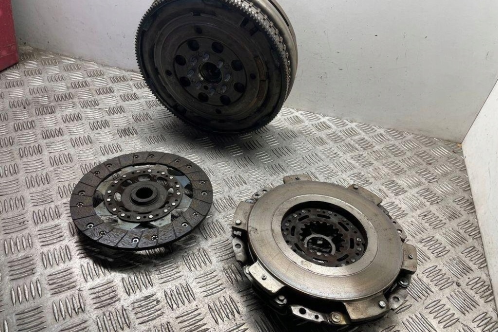 фото №8, Комплект зчеплення mercedes-benz c w204 a6510304405 2.14l дизель 120kw 2012