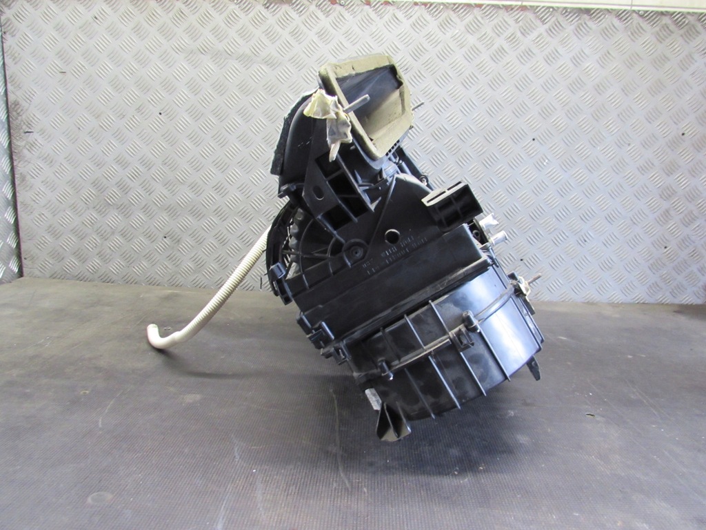 фото №11, Отопитель корпус 74100-62jm0 c2443200-9536 fiat sedici 06-15r