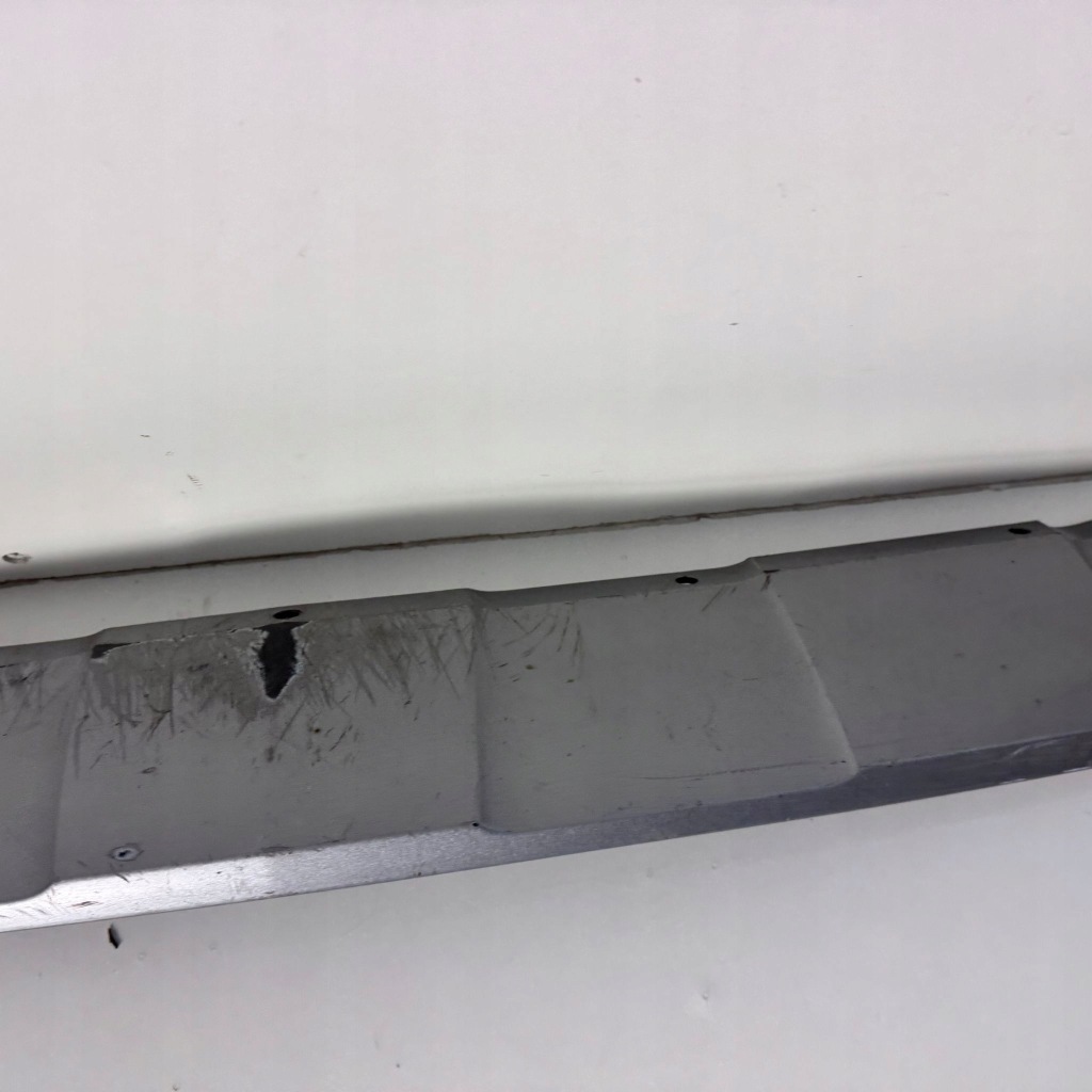 Молдинг спойлер накладка бампера перед mercedes gla w156 amg оригинальный номер оригинал Киев