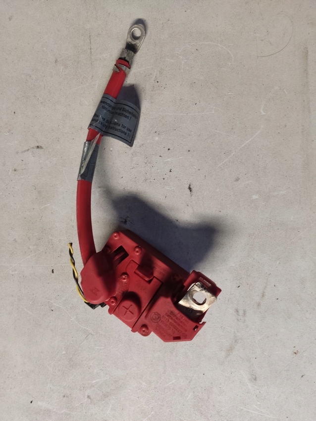 фото №1, Bmw e87 клема піротехнічна плюсова 9130879