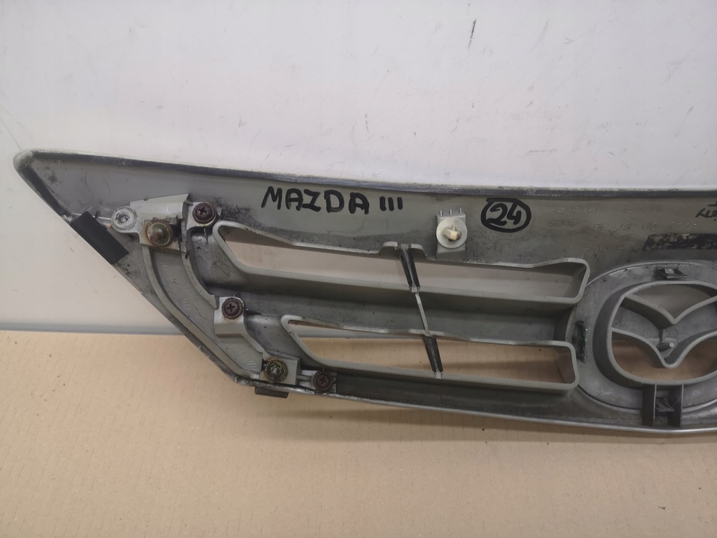 фото №12, Решітка радіатора решітка радіатора mazda 3 i bk 5d hb оригінал