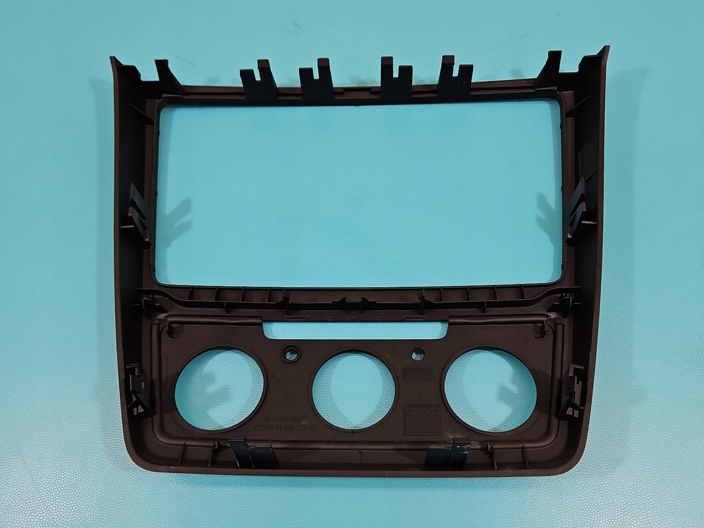 фото №3, Рамка радио skoda yeti 5l0858069g