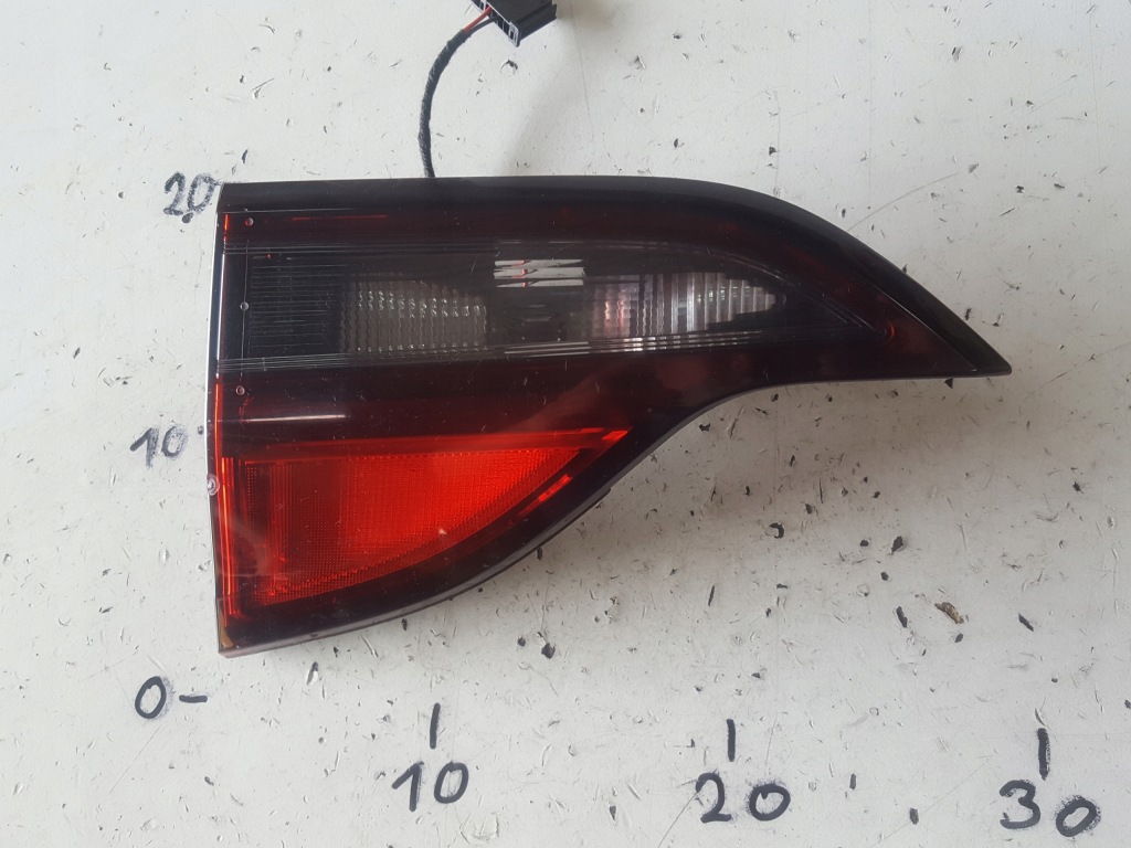 фото №1, Opel zafira c 12r- лампа крышки правая задняя задняя