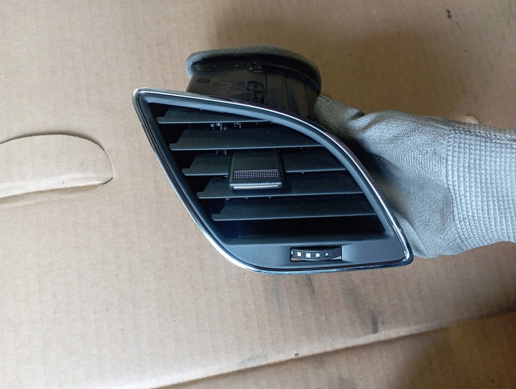 фото №5, Seat leon iii 3 ґрати обдув комплект 5f1820901 5f1820902 5f1819110