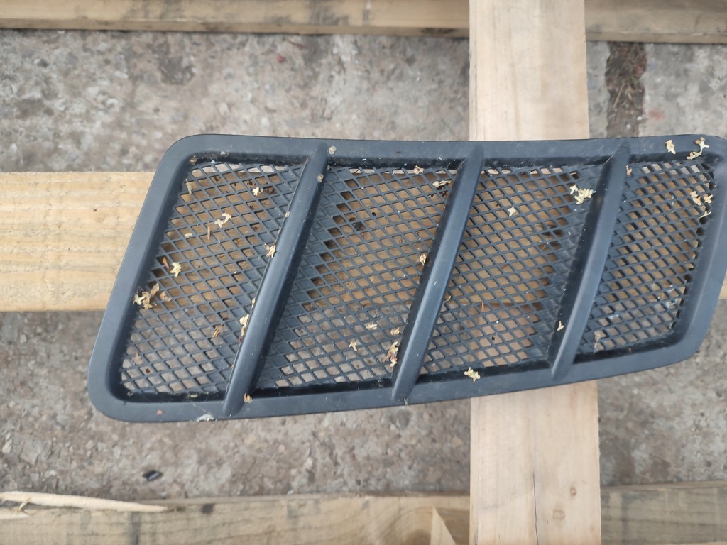 фото №1, Решётка впуск капот правая ml w166 gl x166