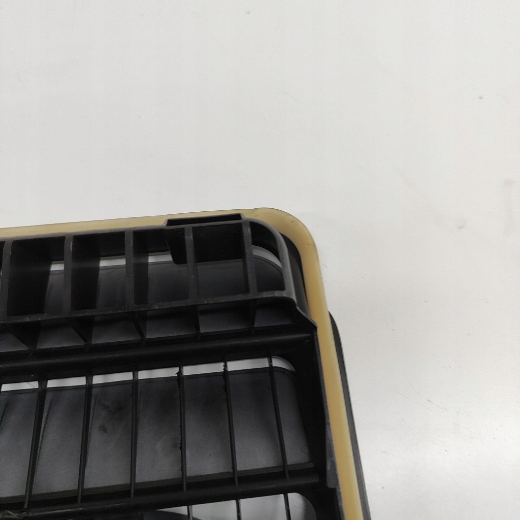 Ford kuga iii 2024 решётка вентиляционная pod бампером задним в Украине