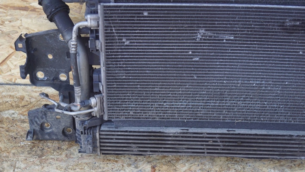 фото №6, Scenic iii 1.5 dci pas передній радіатор d688