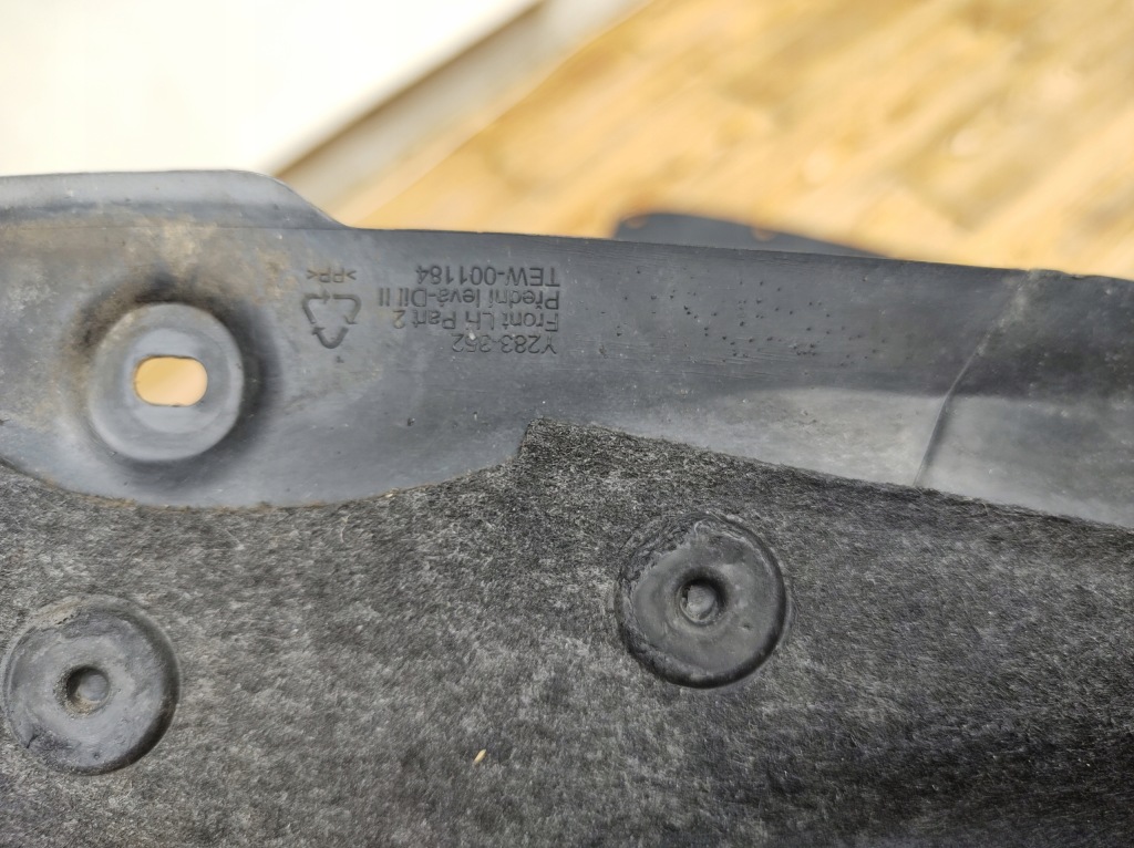 фото №14, Volvo v60 13r- подкрылок левый перед