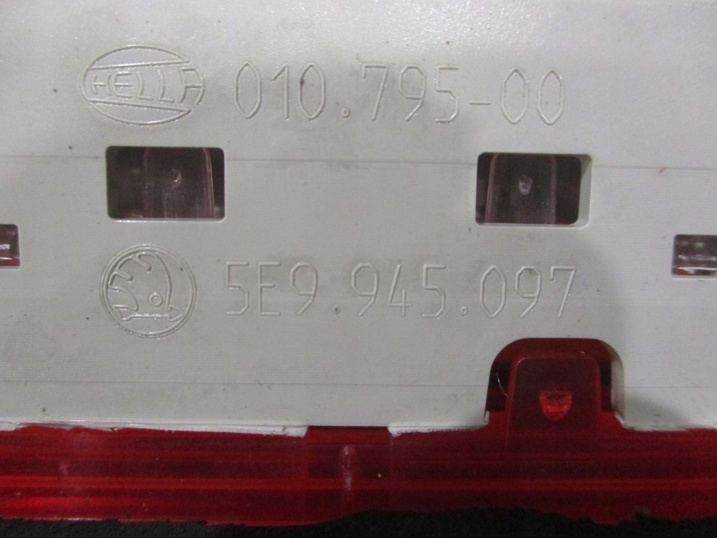 фото №4, Третий свет стоп skoda octavia iii kombi 5e9945097