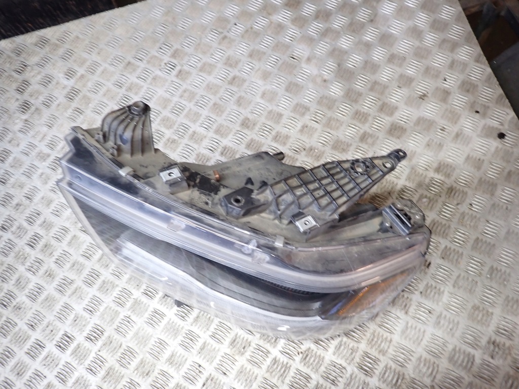 фото №7, Лампа передняя левая led czarna kpl dodge ram v rebel laremie 2019-