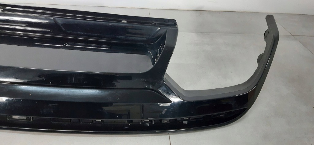 Volkswagen touareg iii r-line накладка спойлер бампера задний  760807568e Недорого