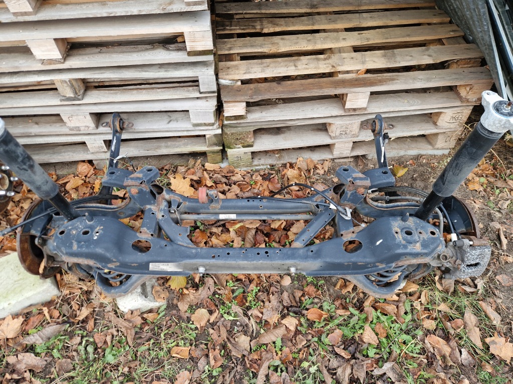 фото №1, Volvo v40 ii балка підвіска задня підрамник задня поперечина