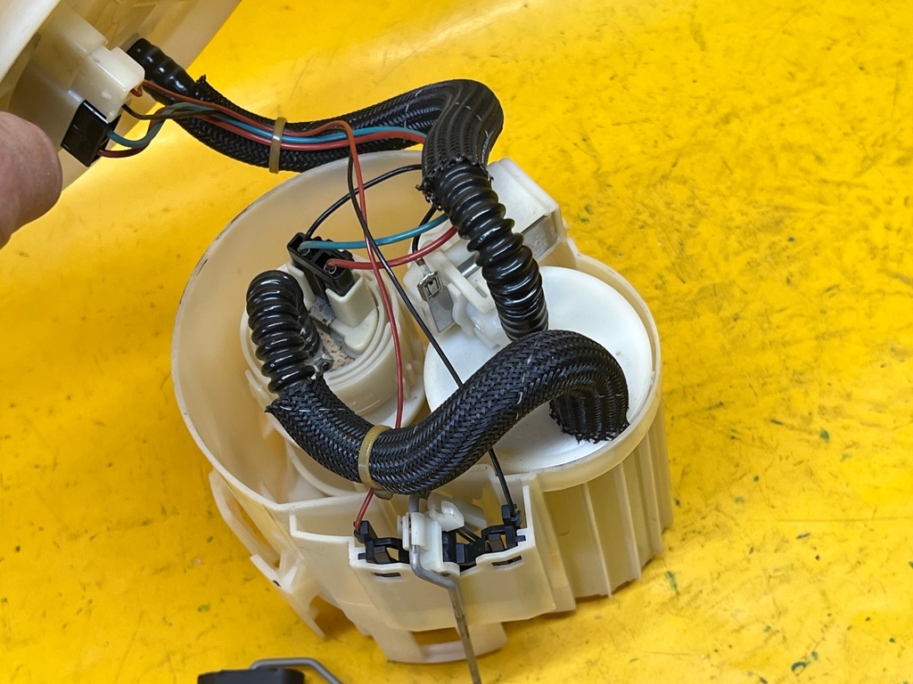 фото №11, Помпа пального opel astra h iii 04-11r 13119487