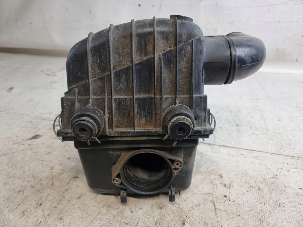 фото №10, Корпус фільтра повітря оригінальний номер 91153318 opel frontera a 2.5 tds