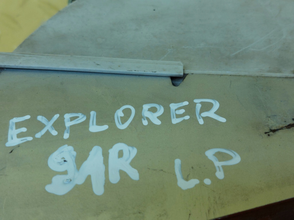 фото №9, Ford explorer i поворотник левый перед