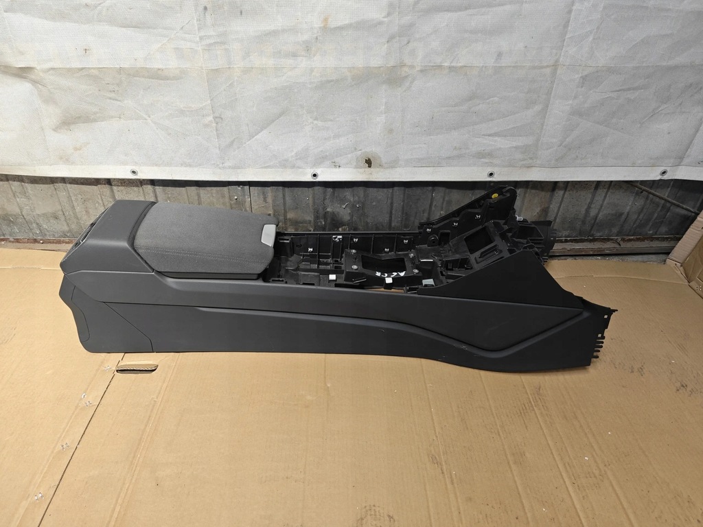 фото №1, Audi a6 c8 тунель середній підлокітник матеріал