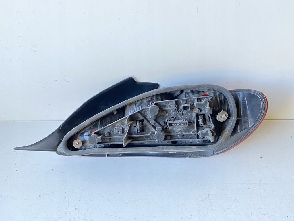 фото №16, Лампа задняя задняя левая peugeot 406 coupe 97-04r