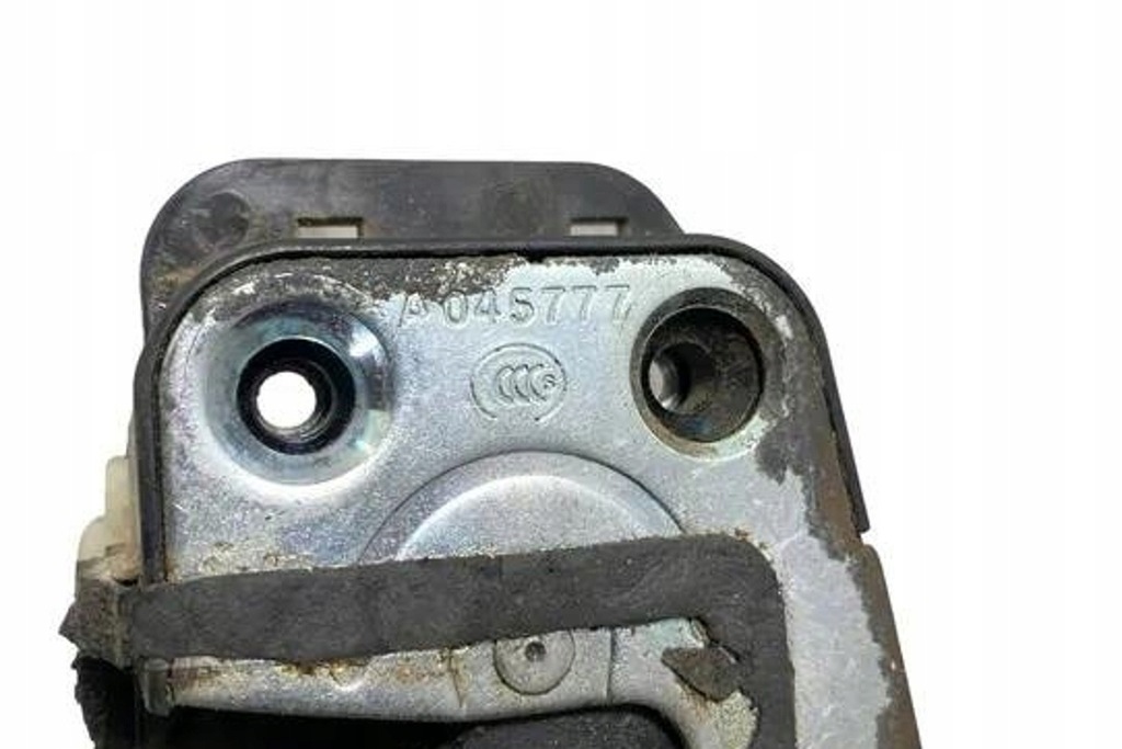 фото №7, Замок задних правых дверь kia sorento i jc a045777 2.5l дизель 103kw