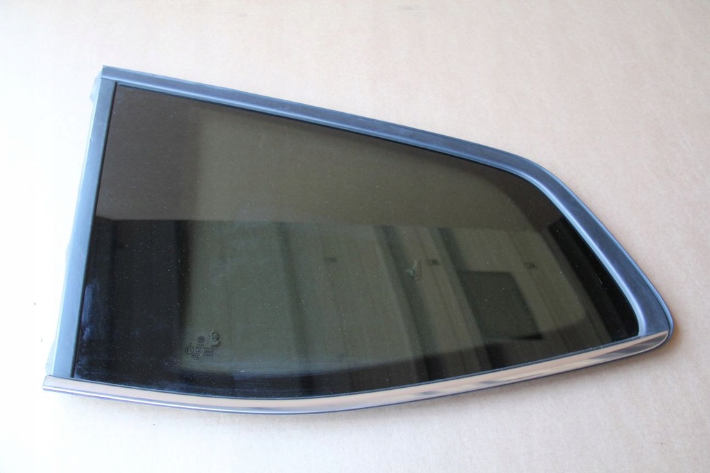фото №1, Стекло кузовная хром боковая левый задняя vw atlas
