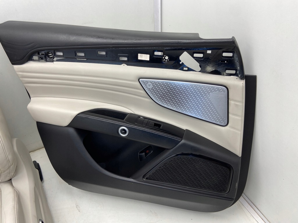 фото №13, Maserati grecale 2.0 mhev сидіння заднє сидіння комплект 2025r