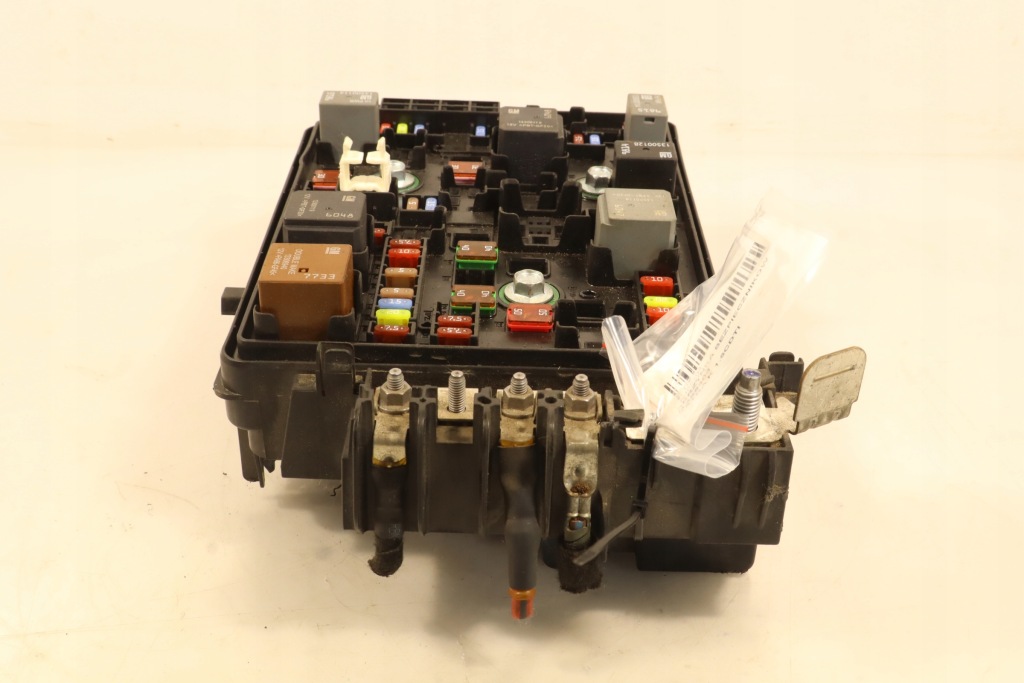 Купити Opel astra k v коробка запобіжників 39019187