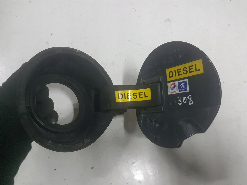 фото №2, Peugeot 308 08r- hb кришка заливної пального kth