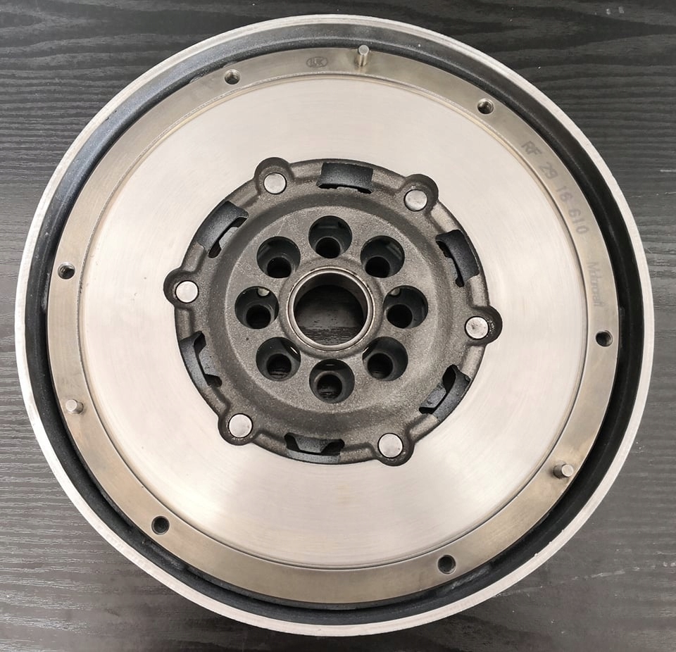 фото №16, Колесо двомасовий маховик зчеплення luk 415 0273 10