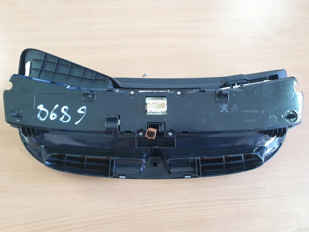 фото №4, Citroen c3 picasso 08- приборная панель счетчик 9805985477 1.6 e-hdi