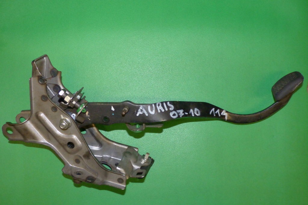 фото №1, Педаль сцепления toyota auris i