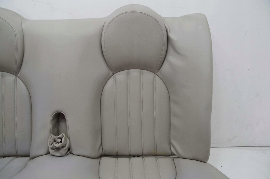 фото №8, Заднее сиденье задняя задняя jaguar xk xk8 xkr x100 oatmeal