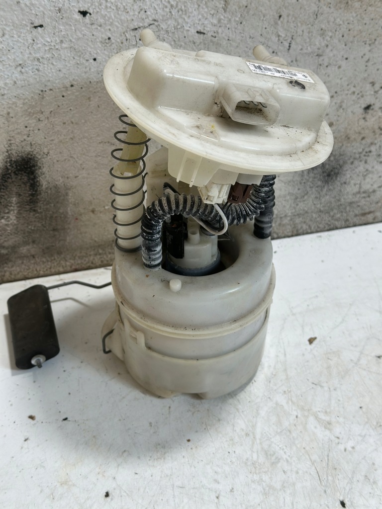 фото №1, Renault captur i clio iv 0.9 tce насос пального 170114543r