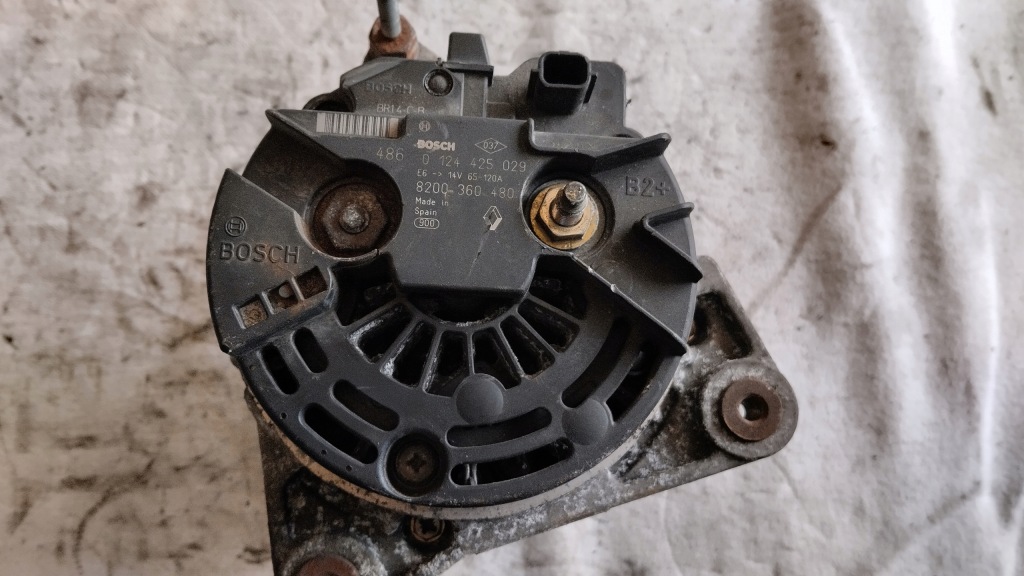 Генератор renault megane scenic 2 clio 3 1.5 dci 8200360480 0124425029 Недорого
