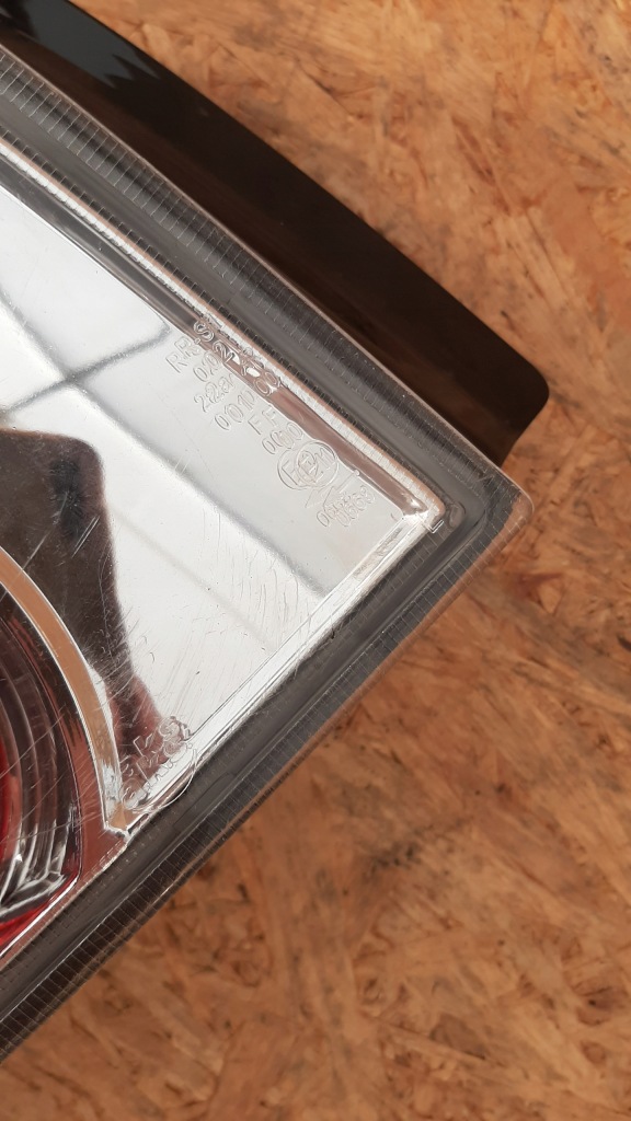 фото №3, Renault scenic лампа задняя задняя левая хром