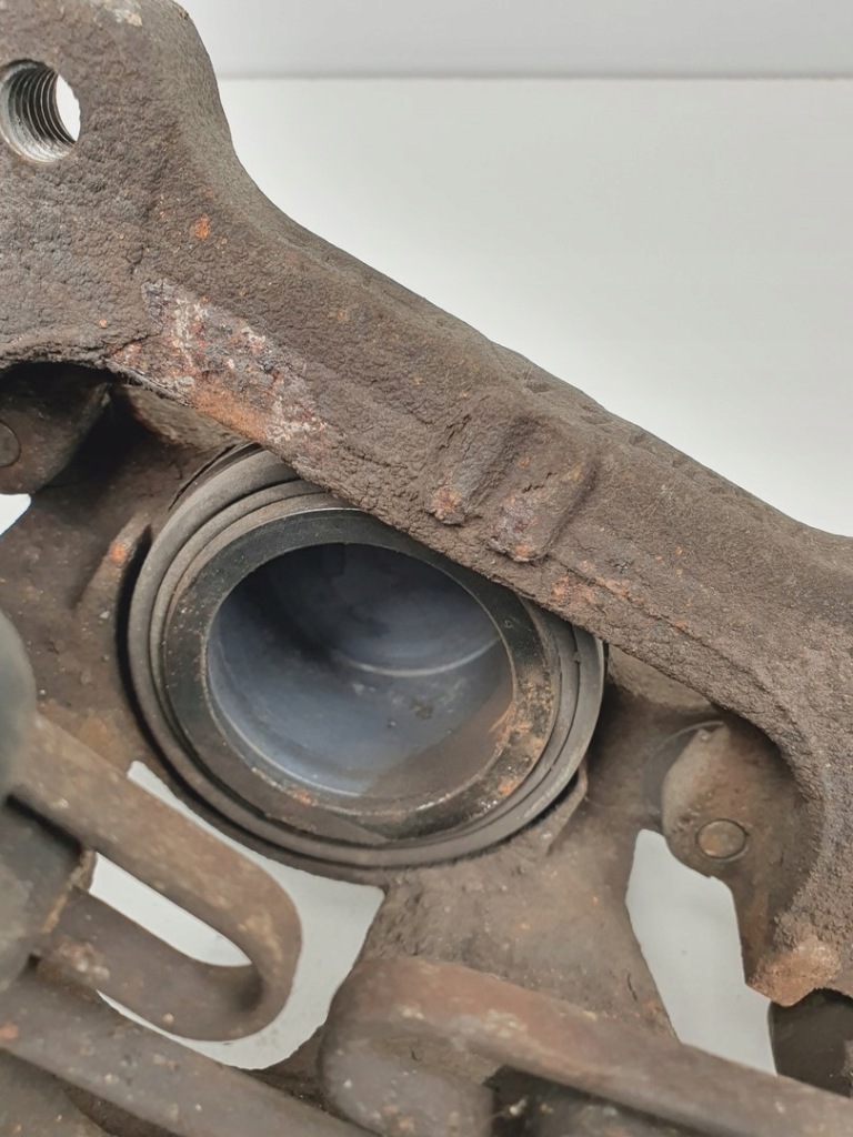 фото №5, Супорт гальмівний лівий перед discovery sport l550