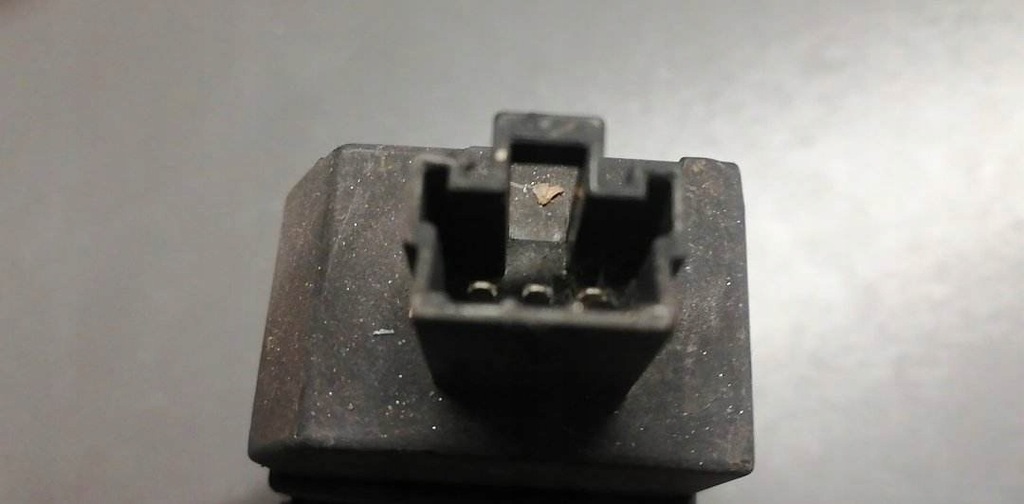 фото №8, Mitsubishi carisma 99-04 панель перемикач lustere