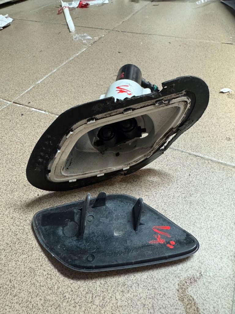 фото №1, Opel mokka омыватель лампы оригинал