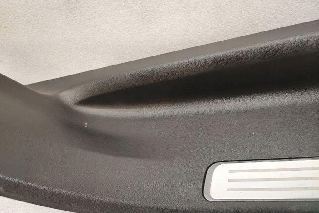 фото №7, Задняя правая молдинг декоративная порог volvo xc90 i 39829998 2.0l бензиновый 179kw