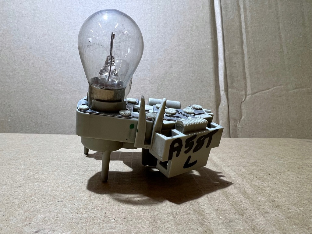 фото №7, Audi a5 8t вкладыш лампы левый задняя w крышка 27019015