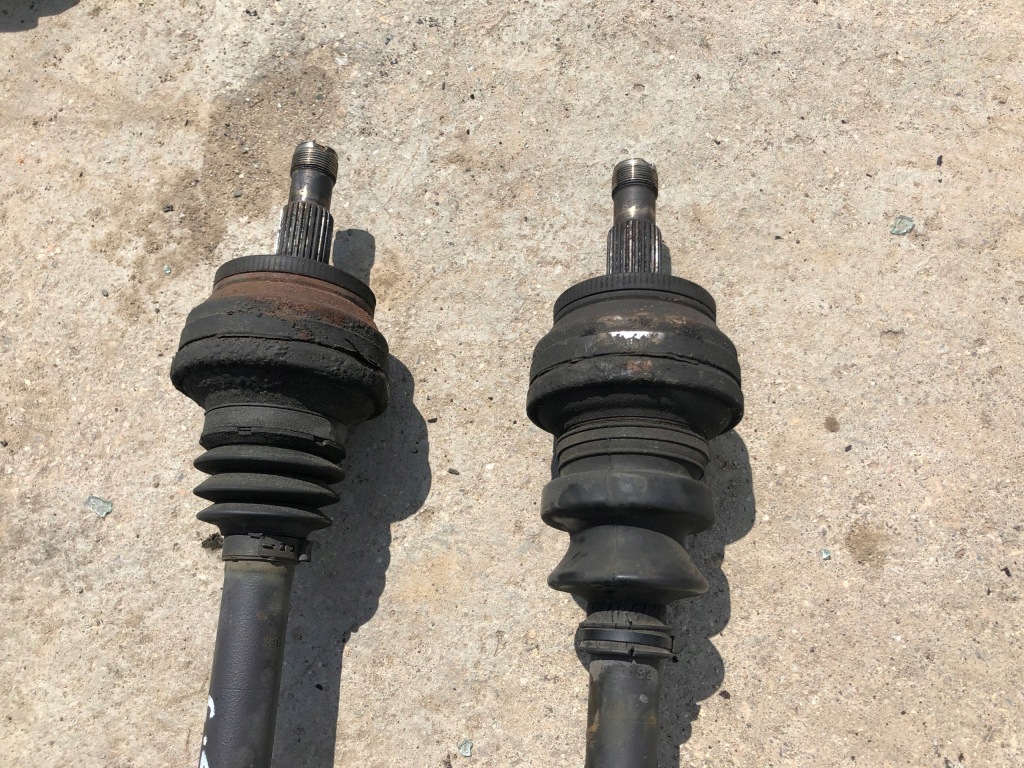 Приводной вал mercedes cls w219 w211 63 6.3 amg с Разборки