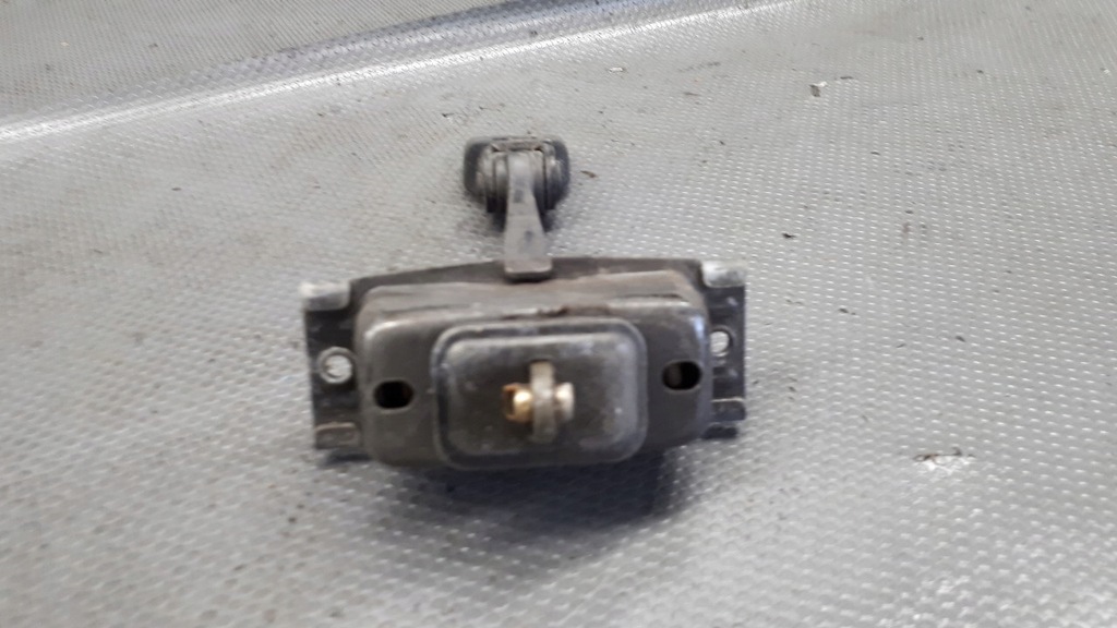 фото №9, Ограничитель дверь левый перед mercedes w168